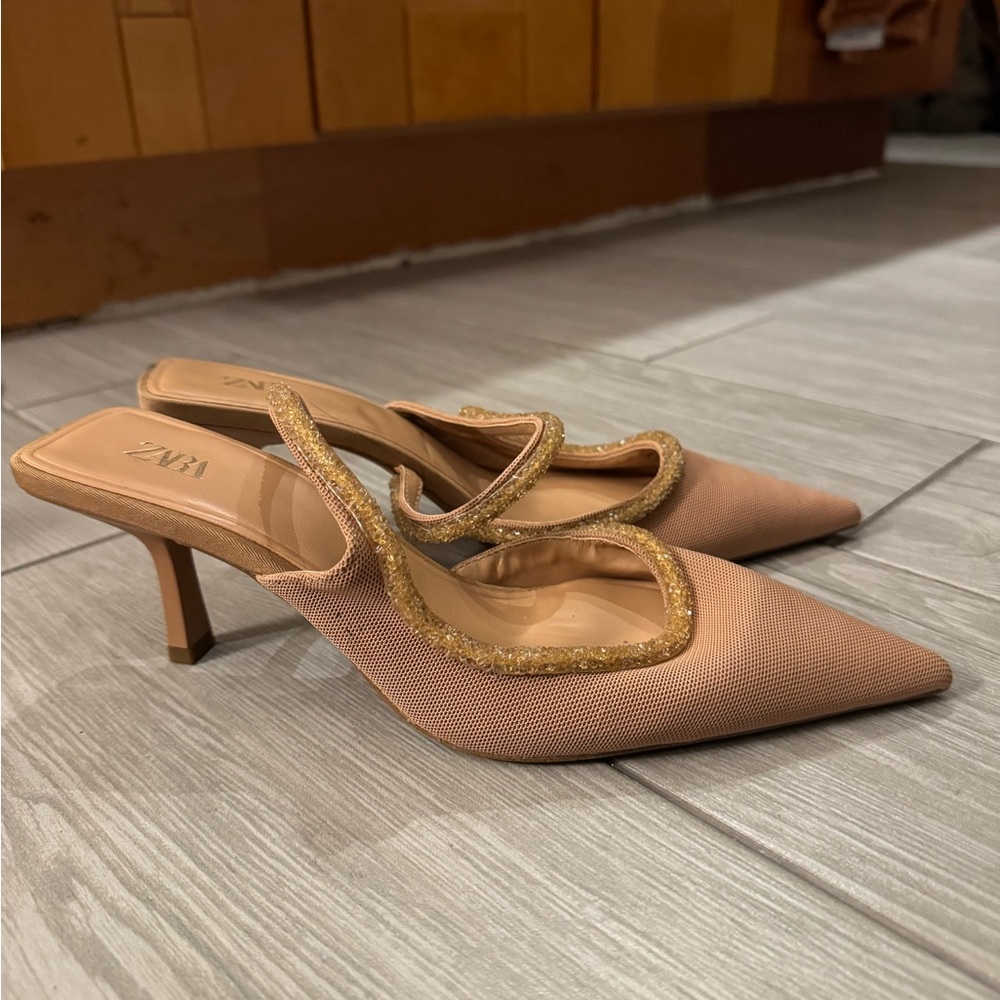Zara Women's Gold and Tan Heeled Mules